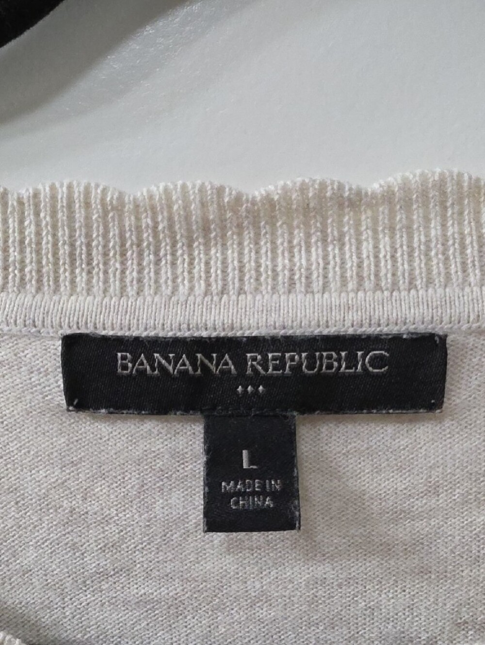 Banana Republic Cat Embroidered Sweater – Beige, Size Large - Picture 2 of 5